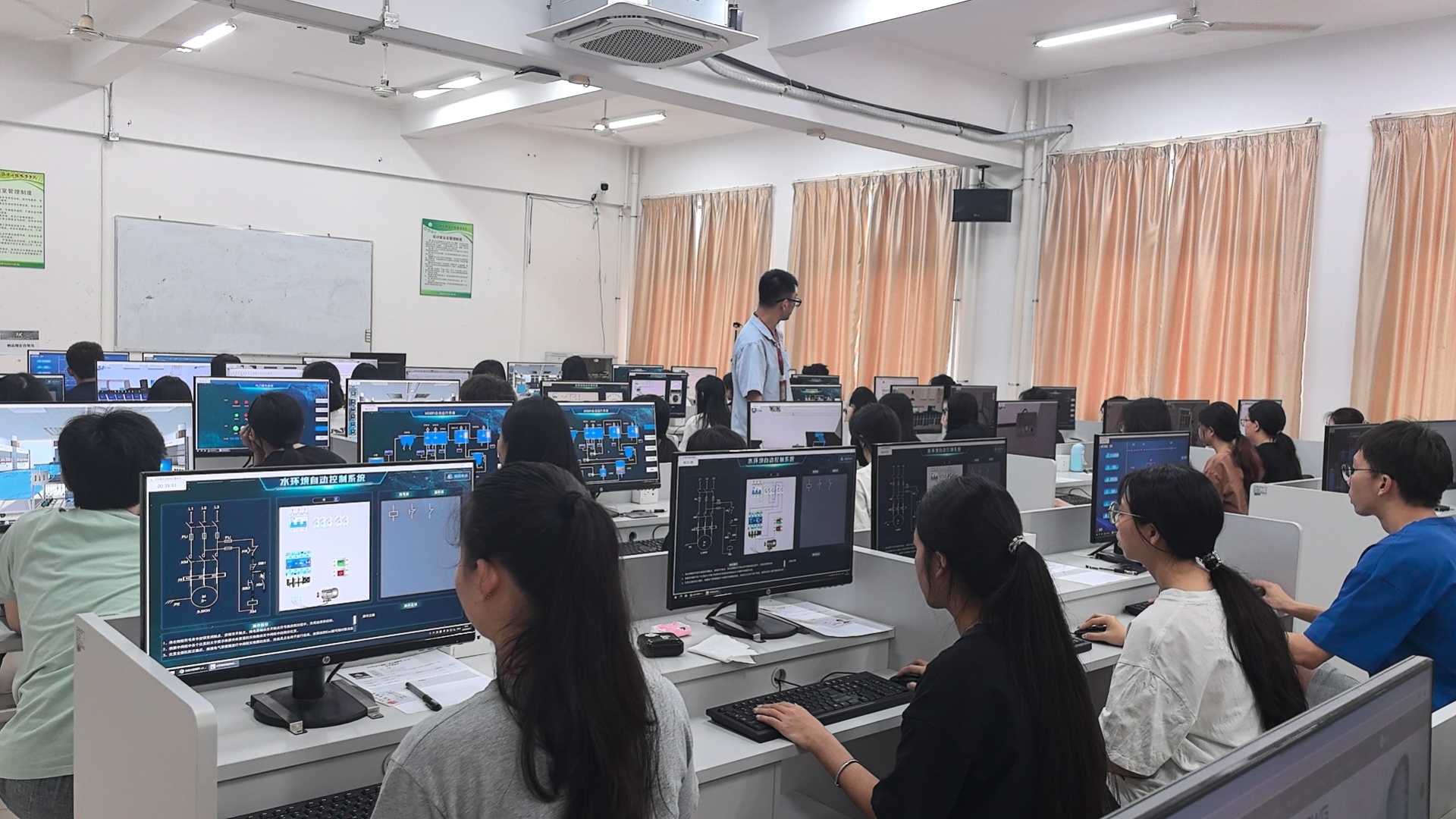 环境监测学院组织完成2024年上半年水环境监测与治理1+X证书